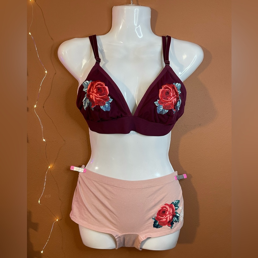 Maroon Vs Set - image 7